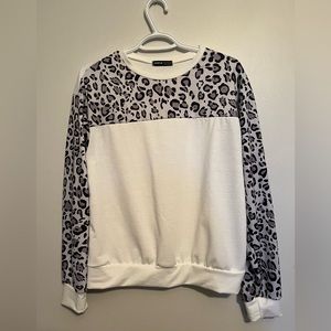 Cheetah print pull over lightweight sweater